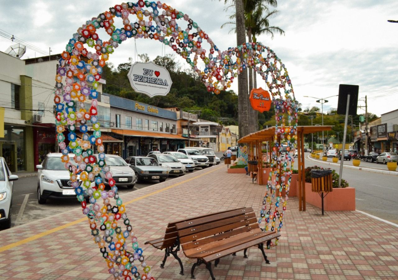 Vídeo divulgação: Pedreira SP praça central